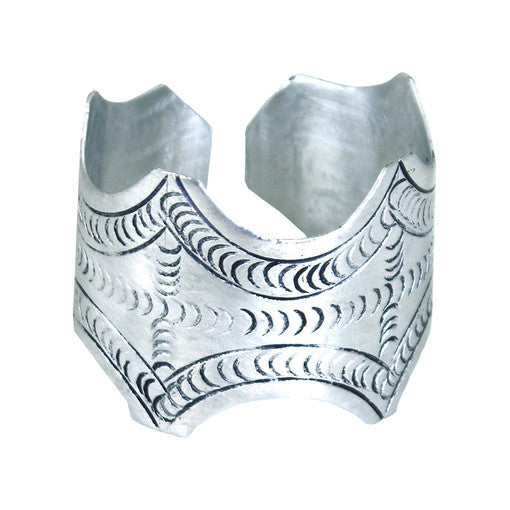 SILVER WAVY ENGRAVED CUFF